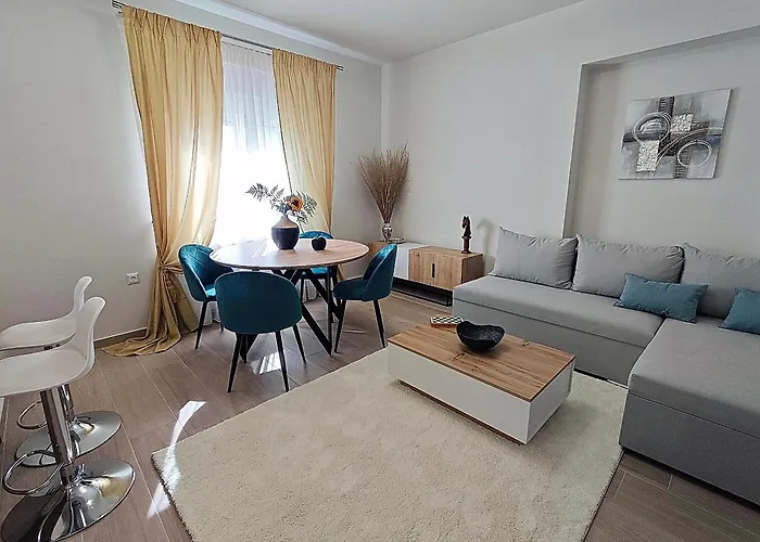 Luxury Captain's Corner In Trikala, 3bd *