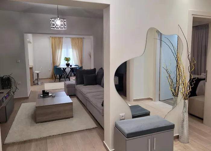 Luxury Captain's Corner In Trikala, 3bd Apartament